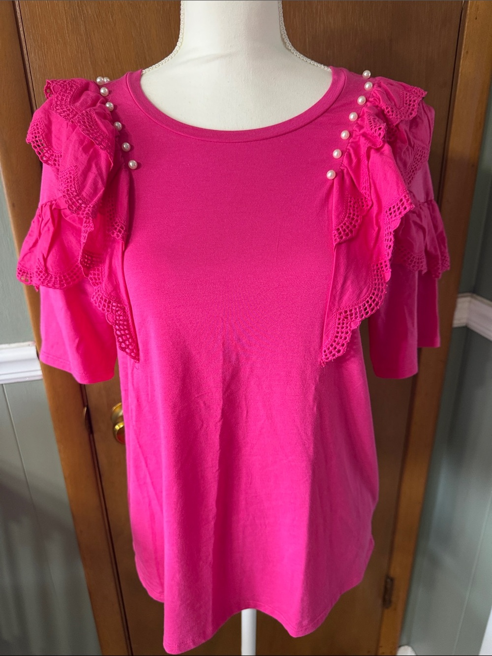 Love & Lace Women's Pink Ruffle Pearl-Accent Top Size M